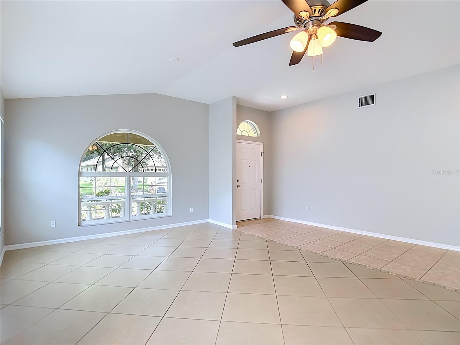 805 Lesa Glen Pl Property Photo 11