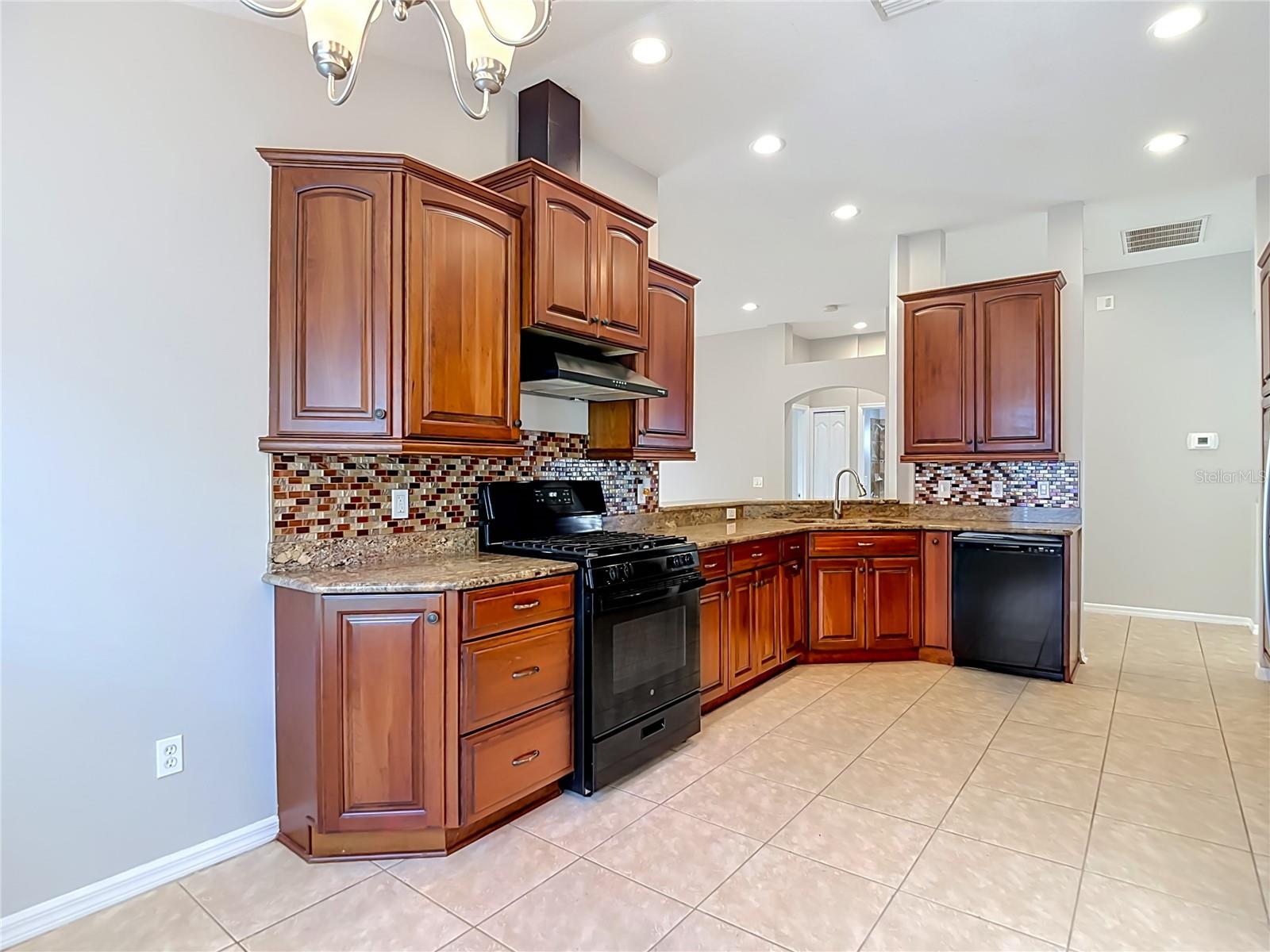 805 Lesa Glen Pl Property Photo 20