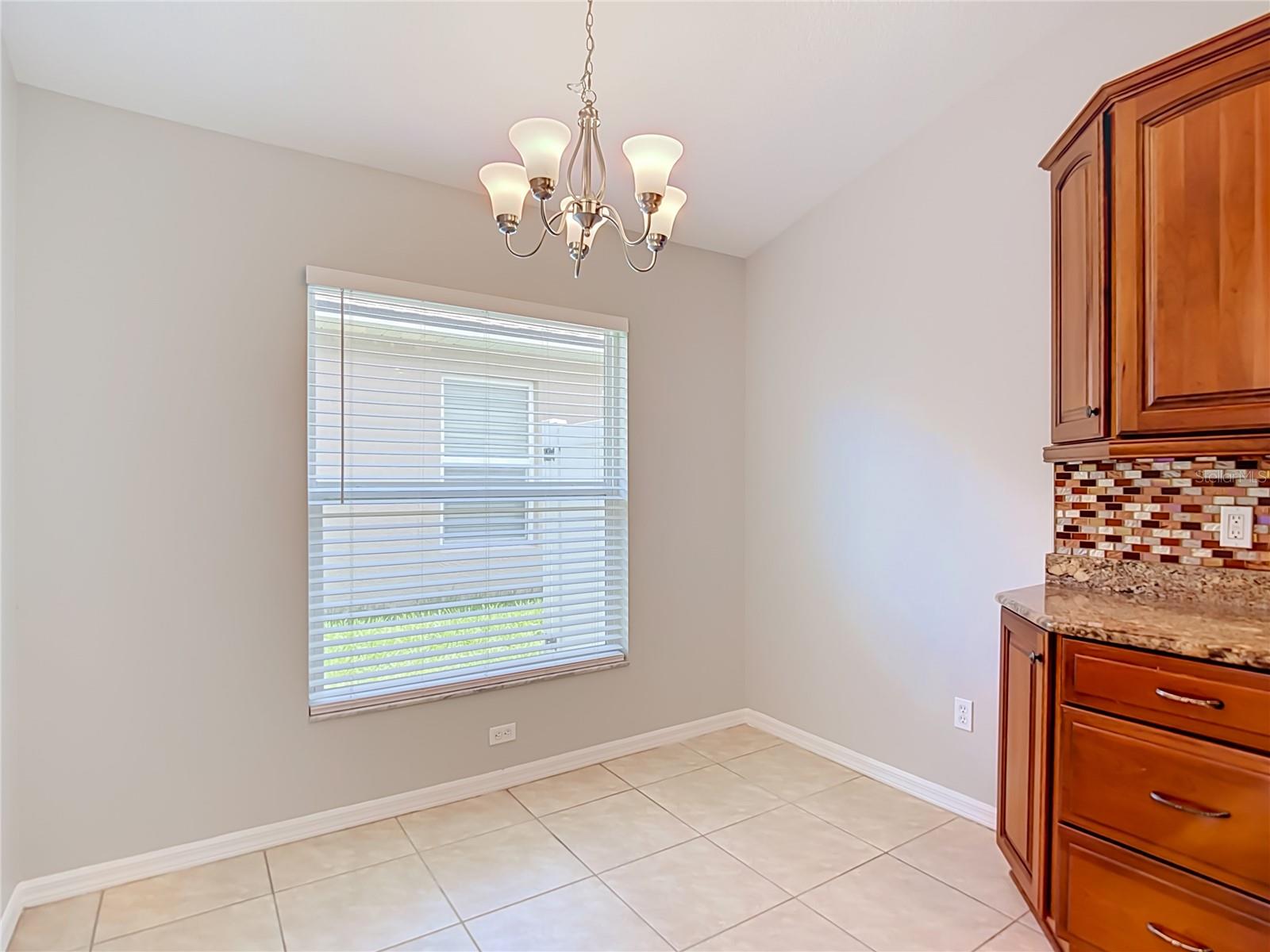 805 Lesa Glen Pl Property Photo 22