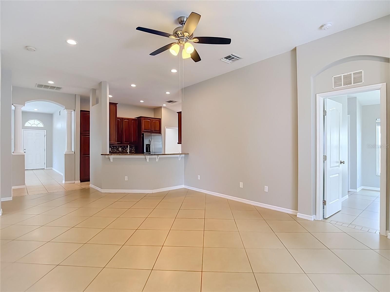 805 Lesa Glen Pl Property Photo 27