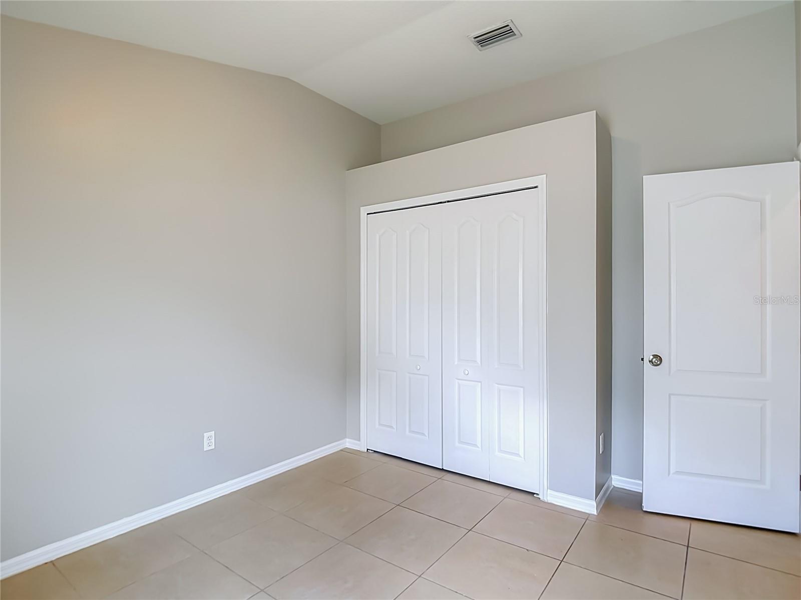 805 Lesa Glen Pl Property Photo 30