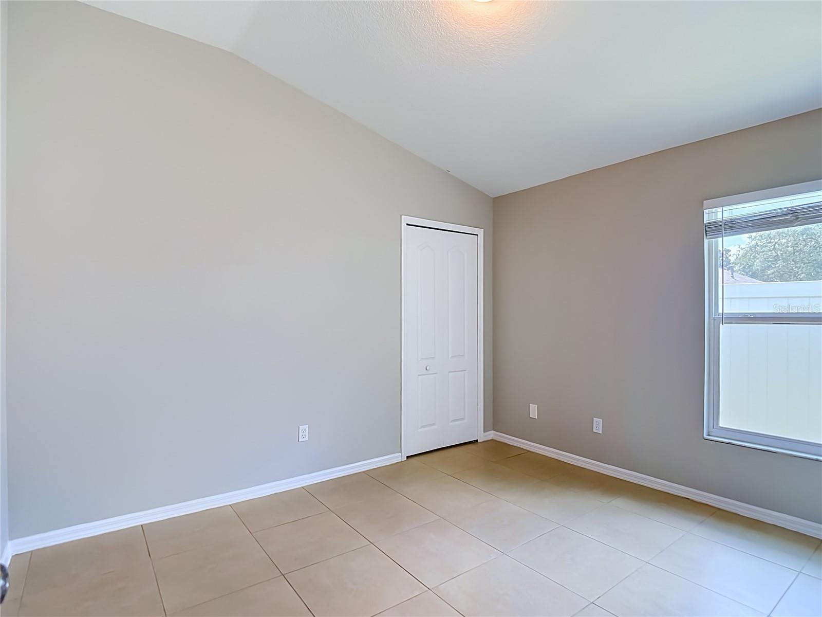 805 Lesa Glen Pl Property Photo 31