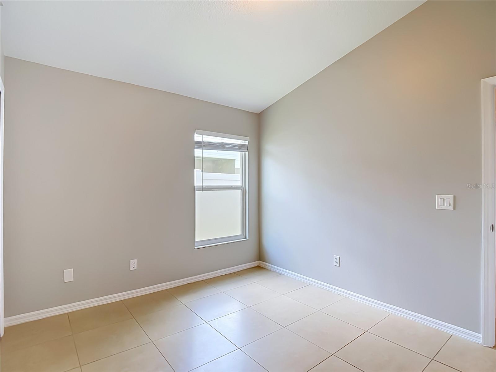 805 Lesa Glen Pl Property Photo 32