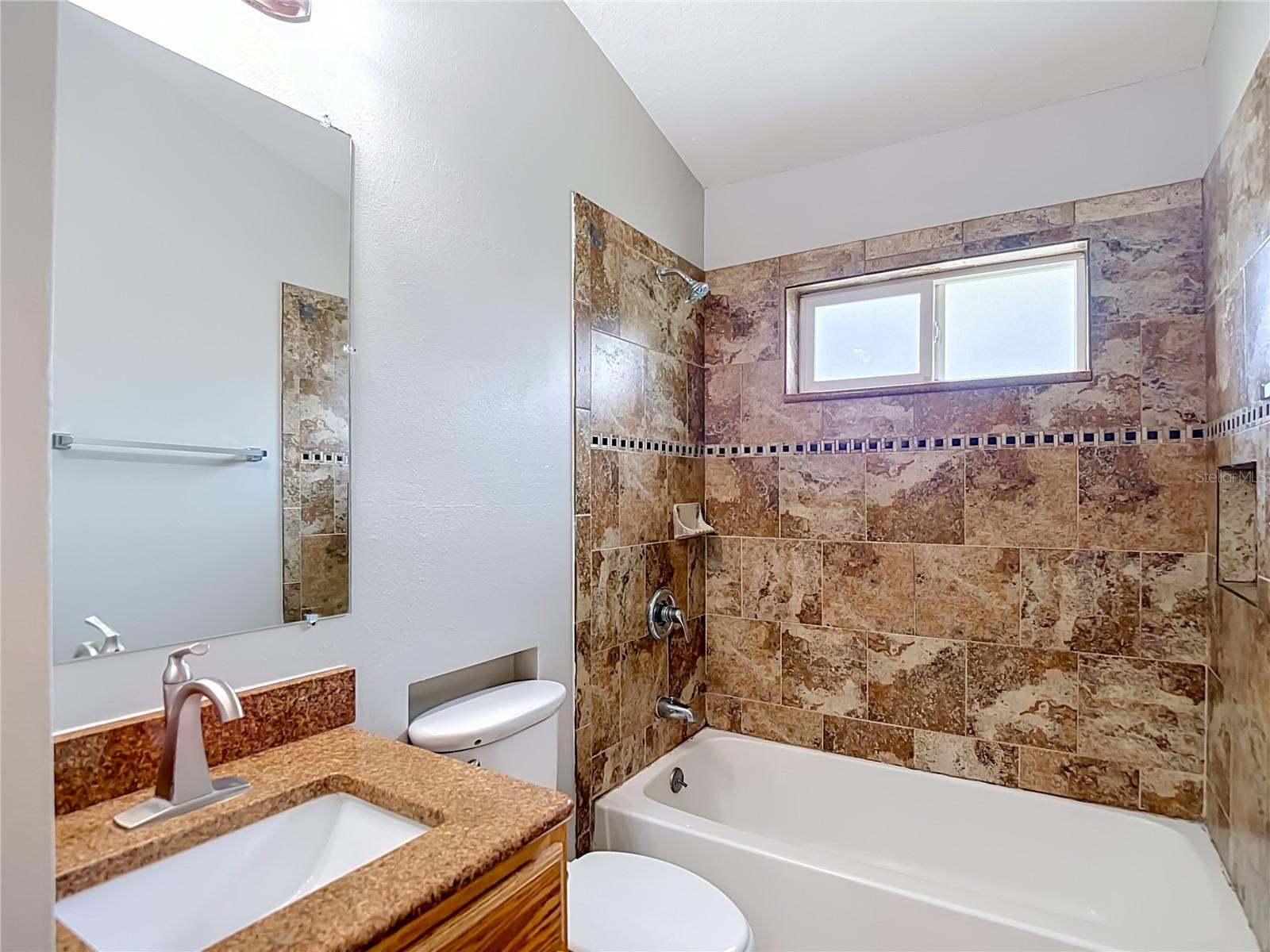 805 Lesa Glen Pl Property Photo 35