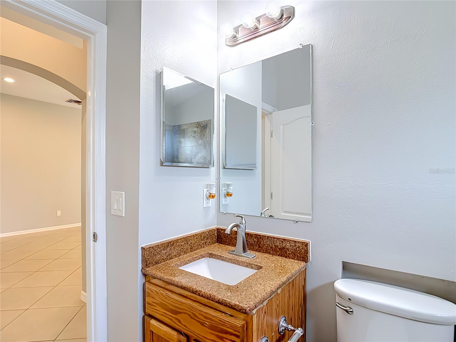 805 Lesa Glen Pl Property Photo 36