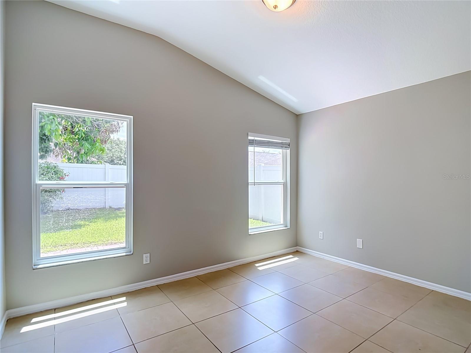 805 Lesa Glen Pl Property Photo 37