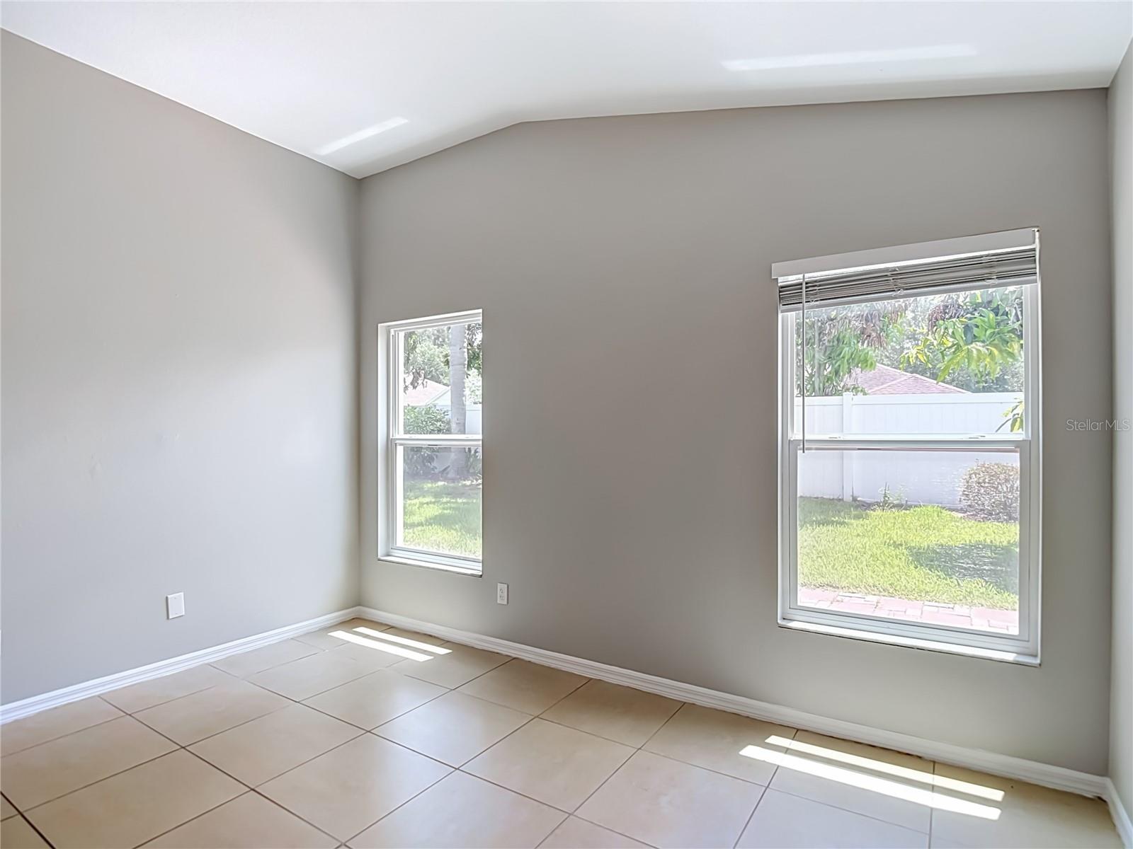 805 Lesa Glen Pl Property Photo 38