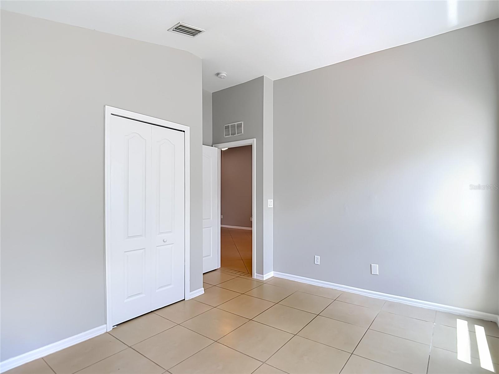 805 Lesa Glen Pl Property Photo 39