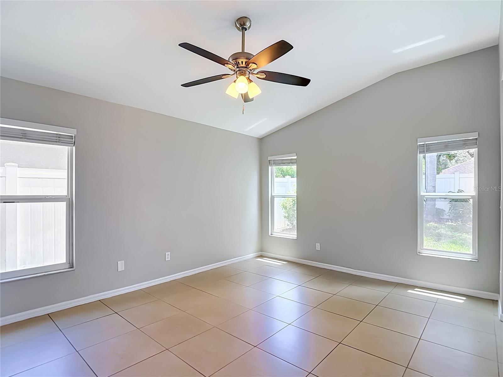805 Lesa Glen Pl Property Photo 41