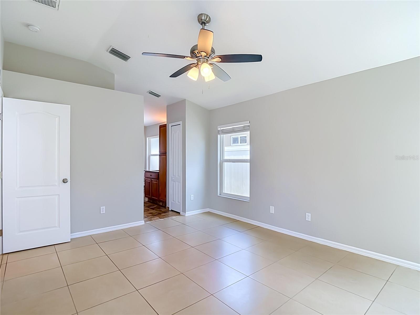 805 Lesa Glen Pl Property Photo 42