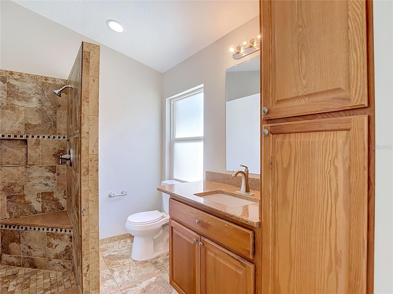 805 Lesa Glen Pl Property Photo 45