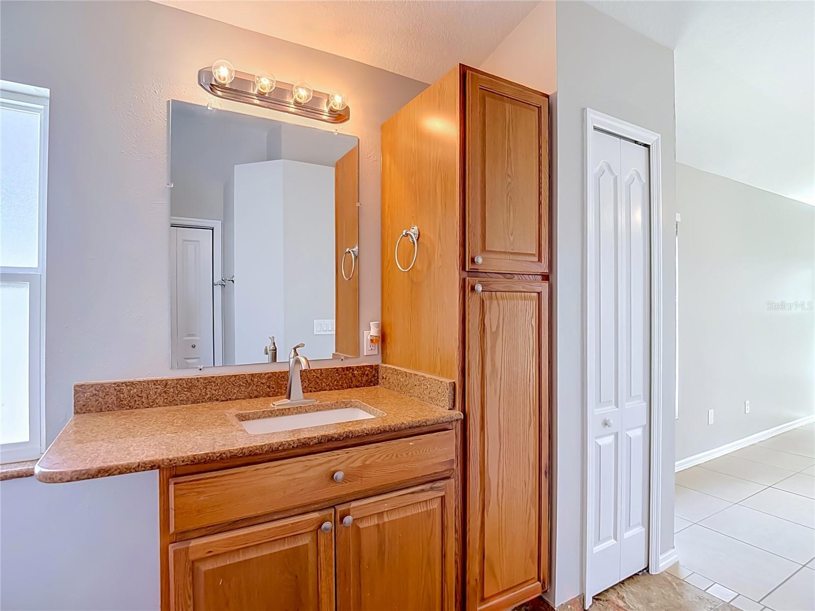 805 Lesa Glen Pl Property Photo 47