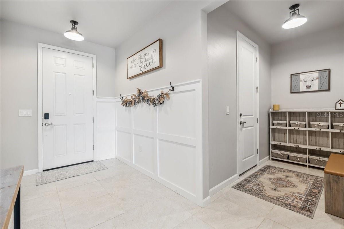 2596 Buckthorn Loop Property Photo 4