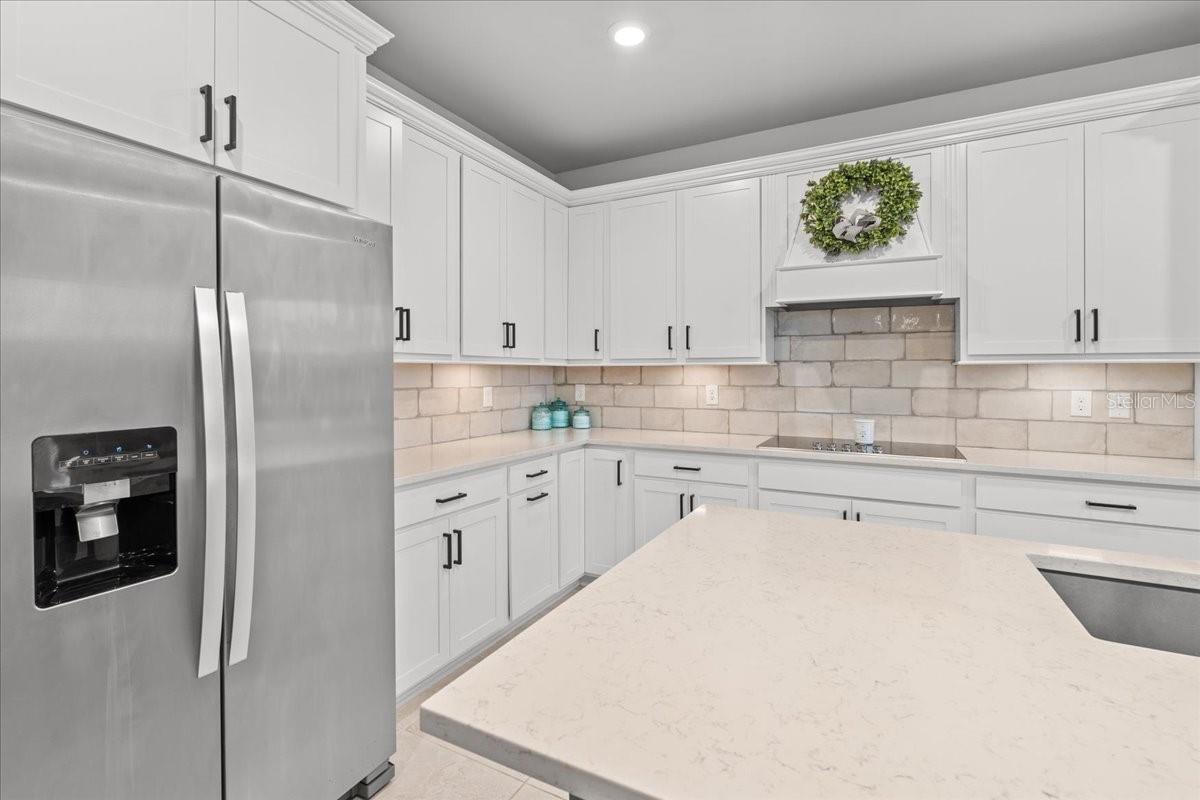 2596 Buckthorn Loop Property Photo 8