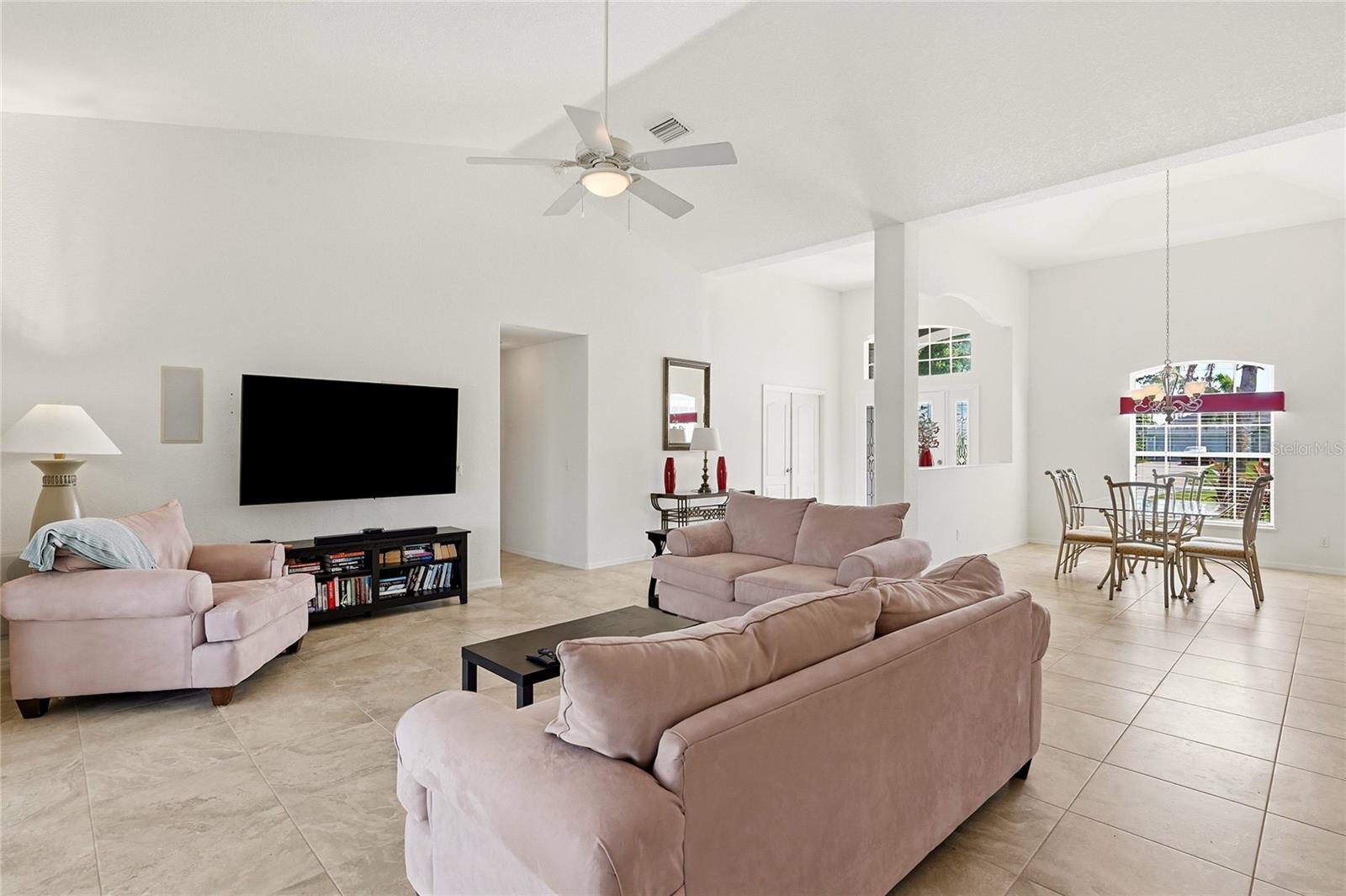 816 Boundary Blvd Property Photo 12