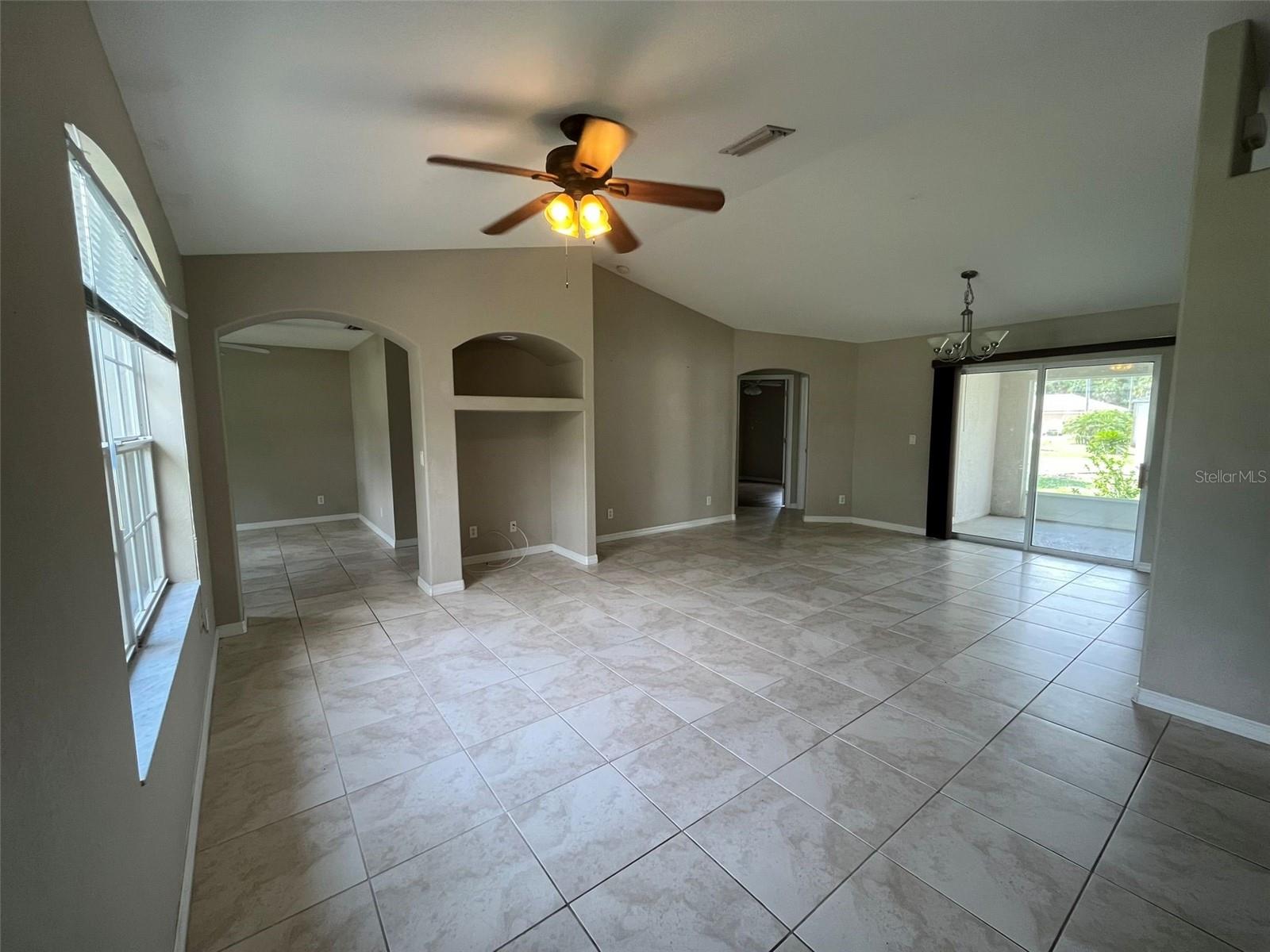 3605 Caballero Ave Property Photo 7