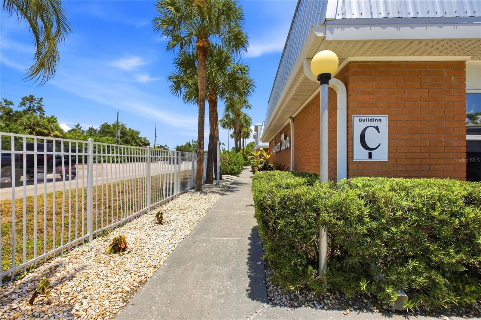 22333 Edgewater Dr #c2 Property Photo 3