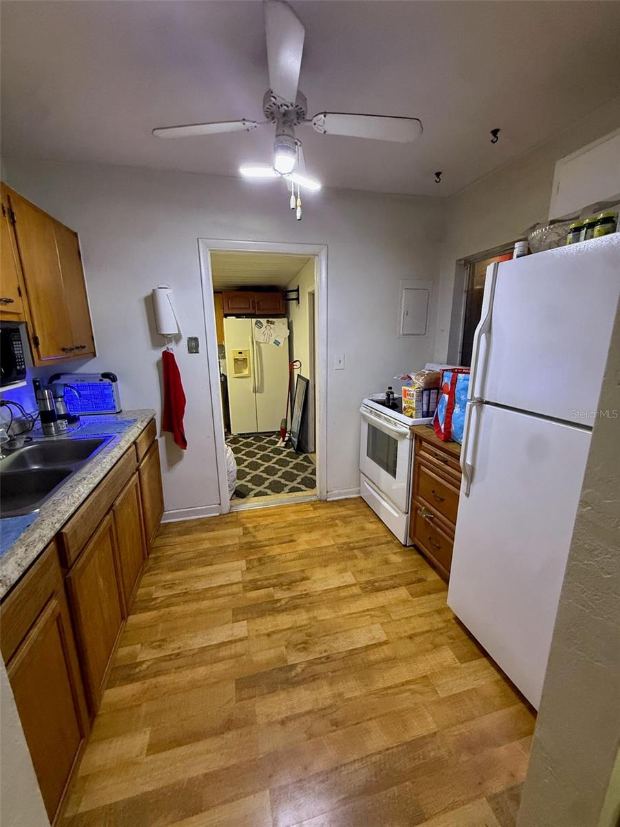 21234 Gladis Ave Property Photo 2