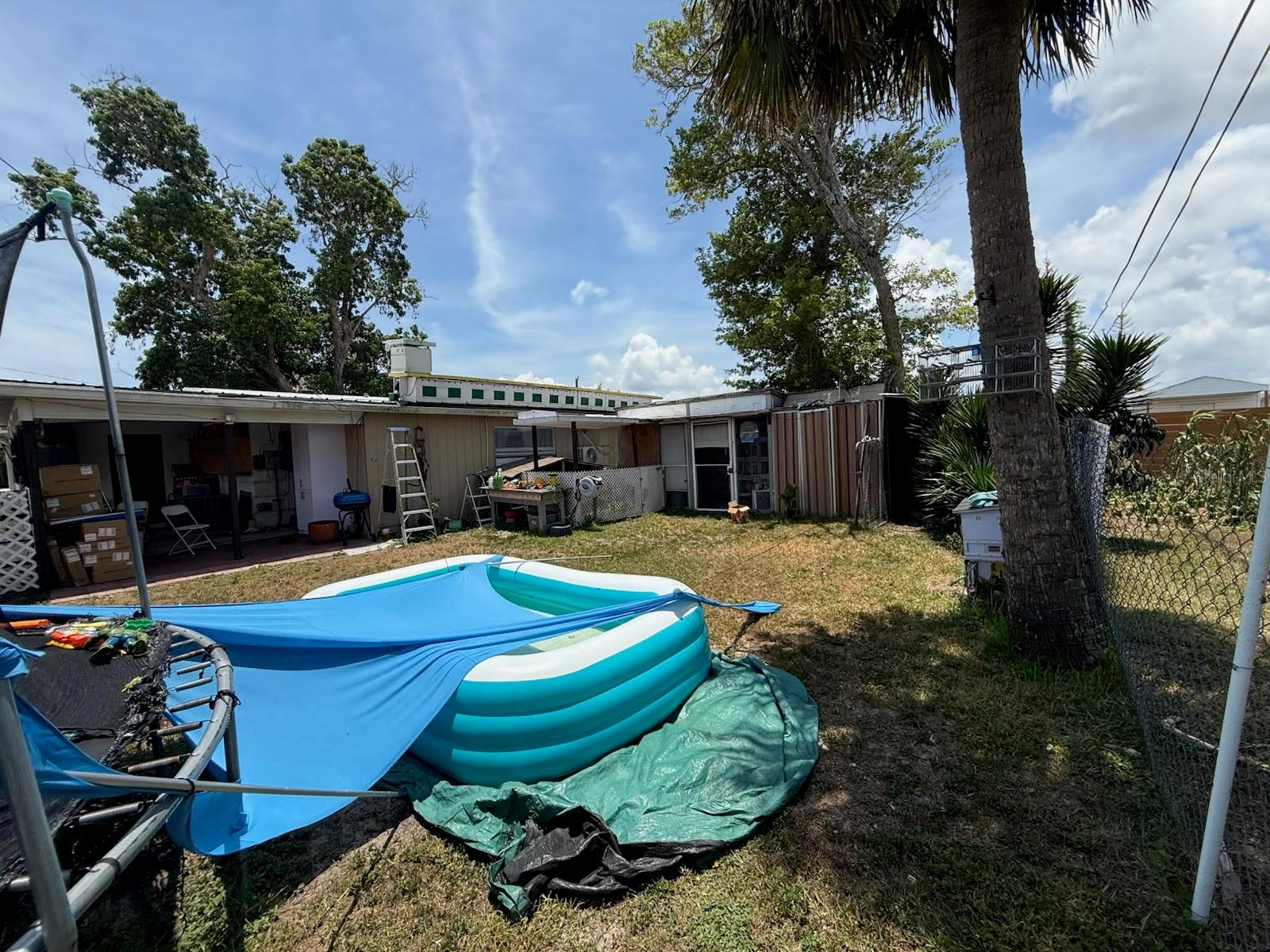 21234 Gladis Ave Property Photo 5
