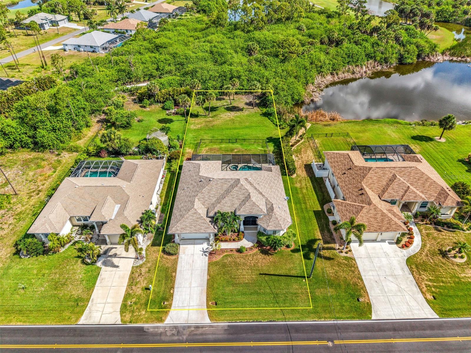 1146 ROTONDA CIR Property Photo 1
