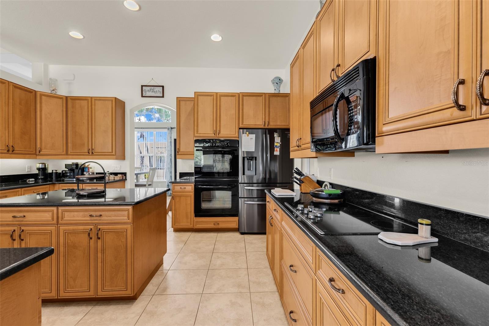 1146 Rotonda Cir Property Photo 11
