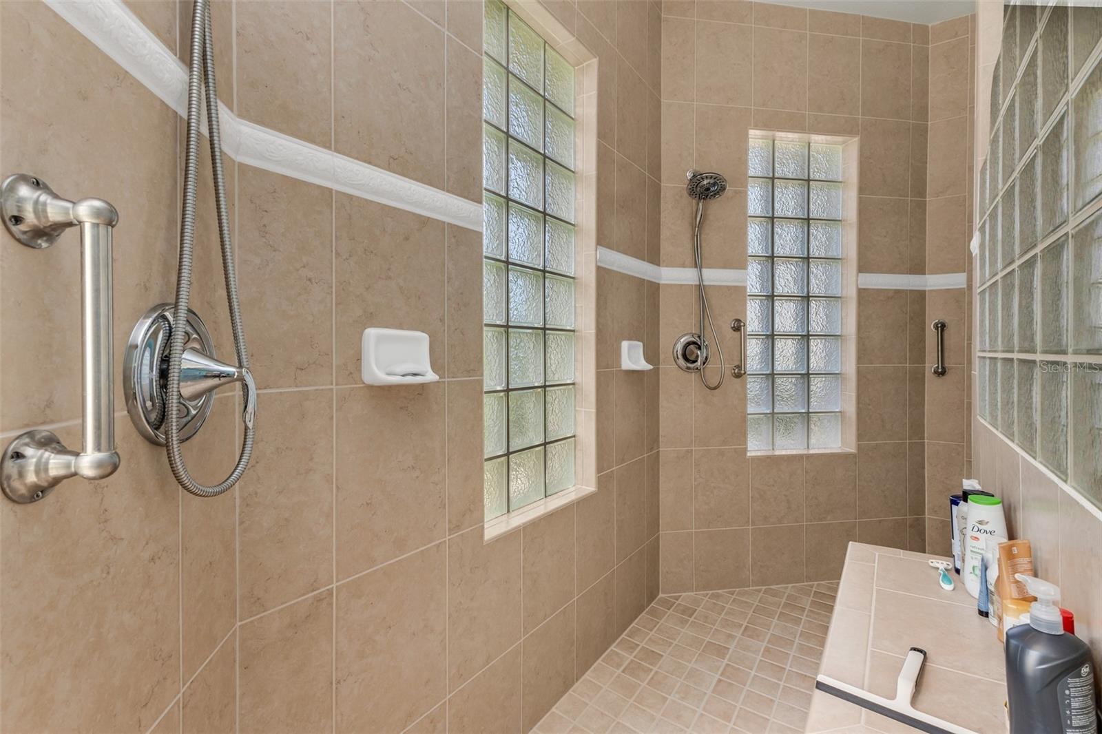 1146 Rotonda Cir Property Photo 25