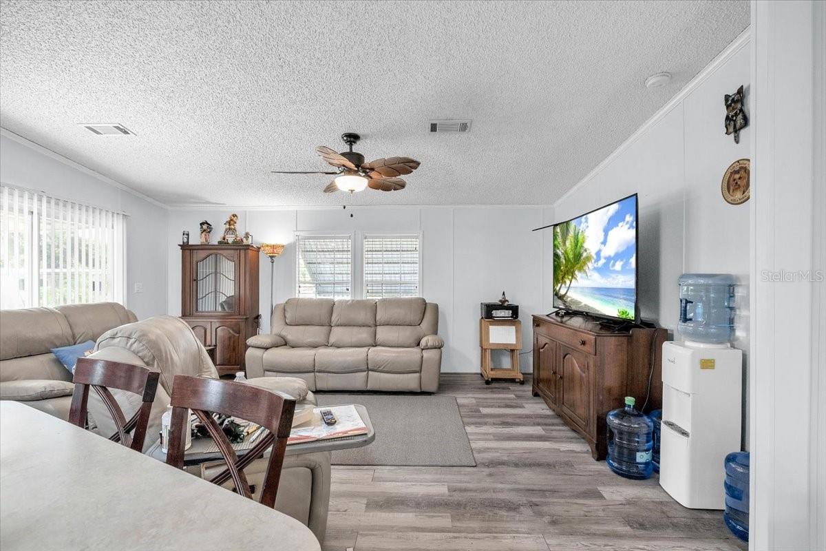 6801 Bernadean Blvd Property Photo 3