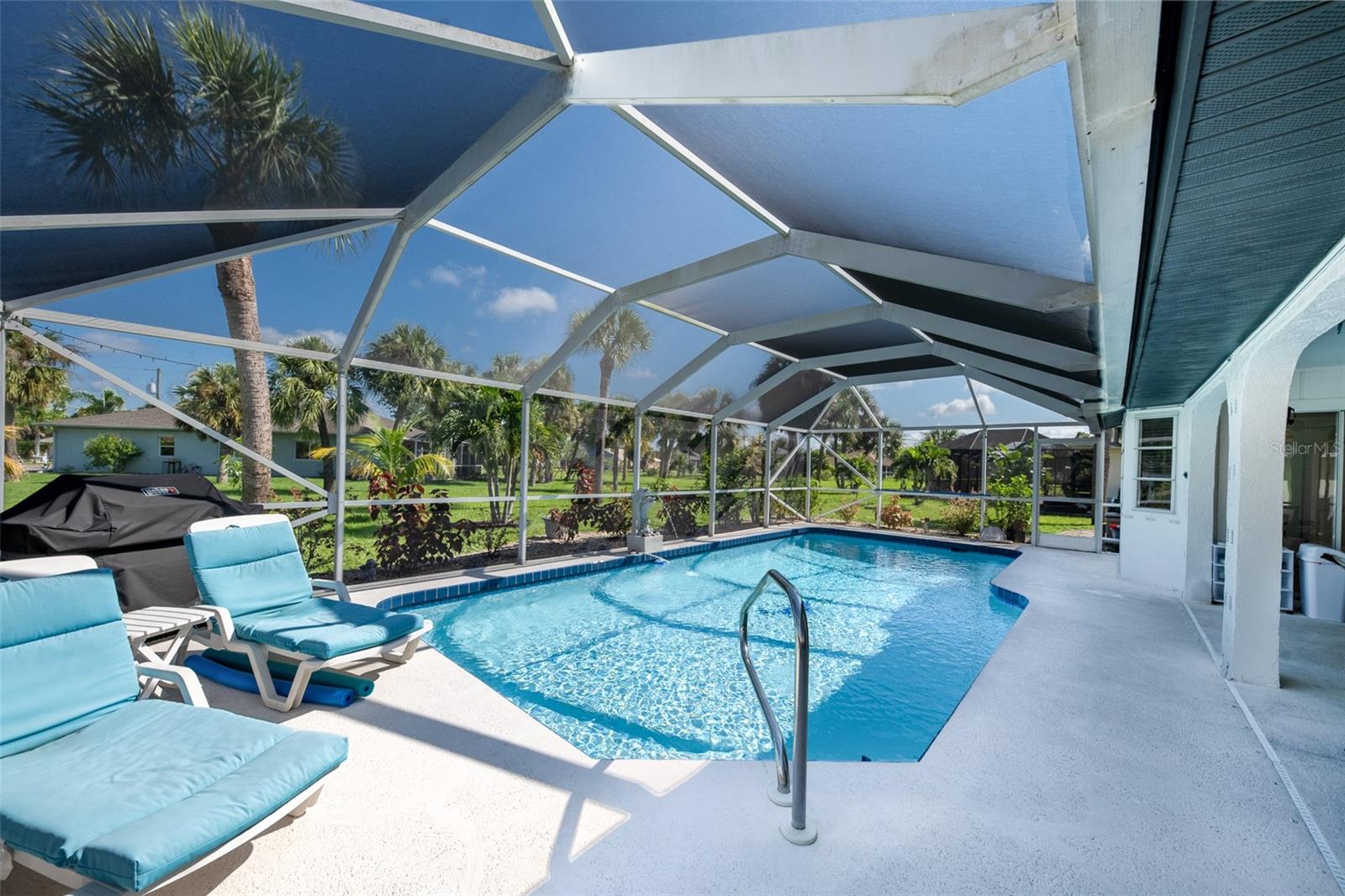 538 W Cashew Property Photo 44