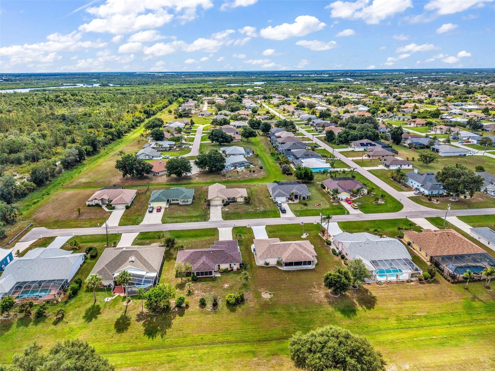 29 Seasons Dr Property Photo 41
