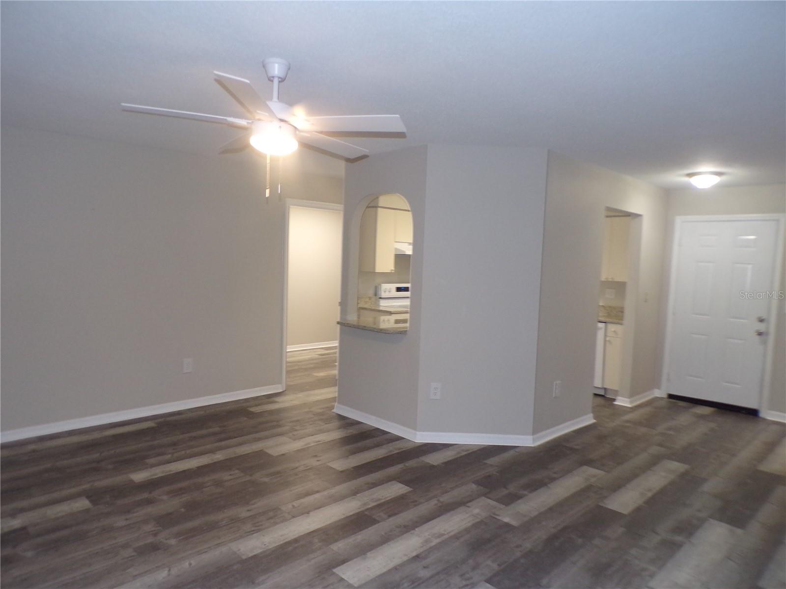 1088 Melville Rd #a Property Photo 4