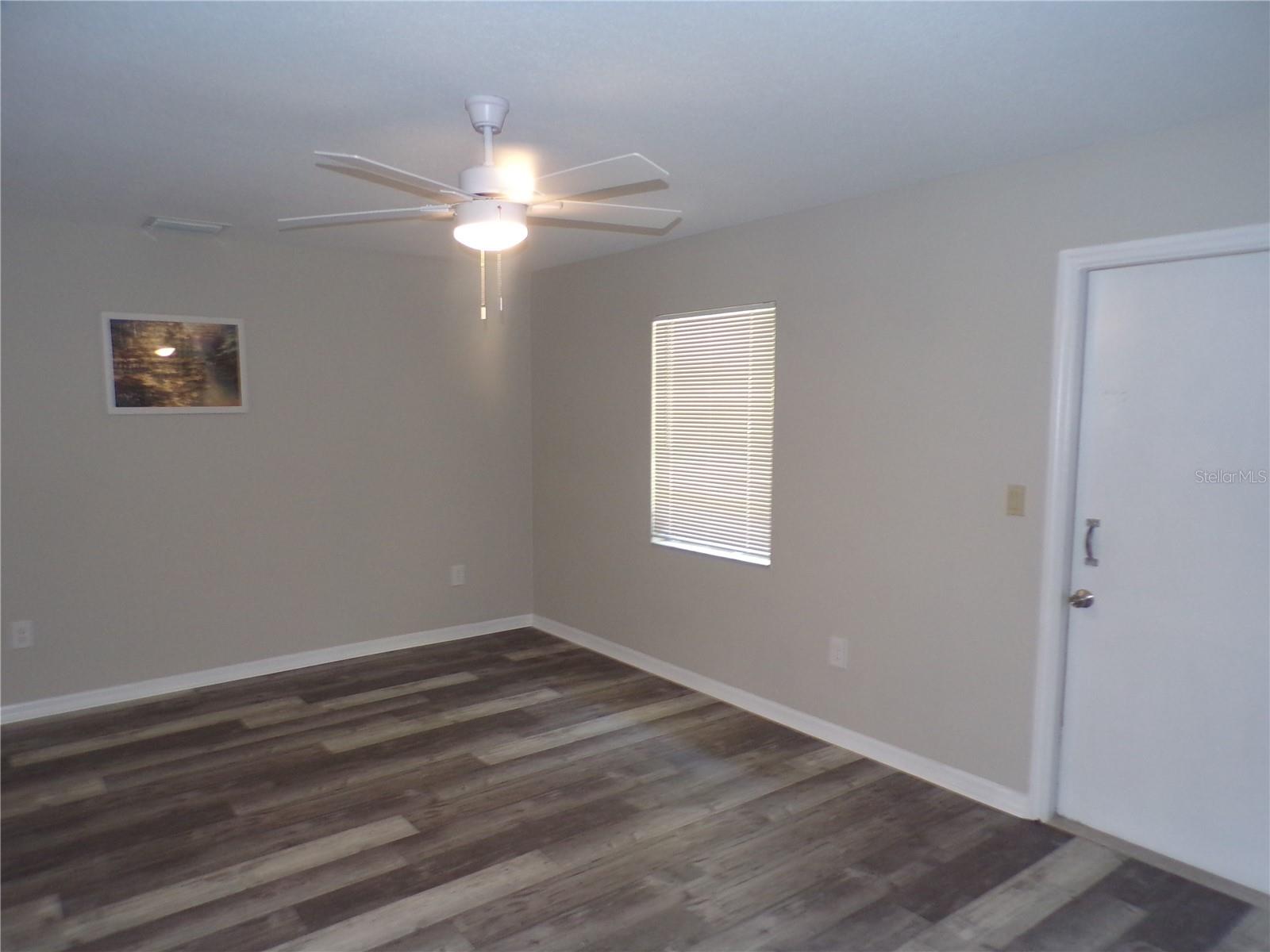 1088 Melville Rd #a Property Photo 10