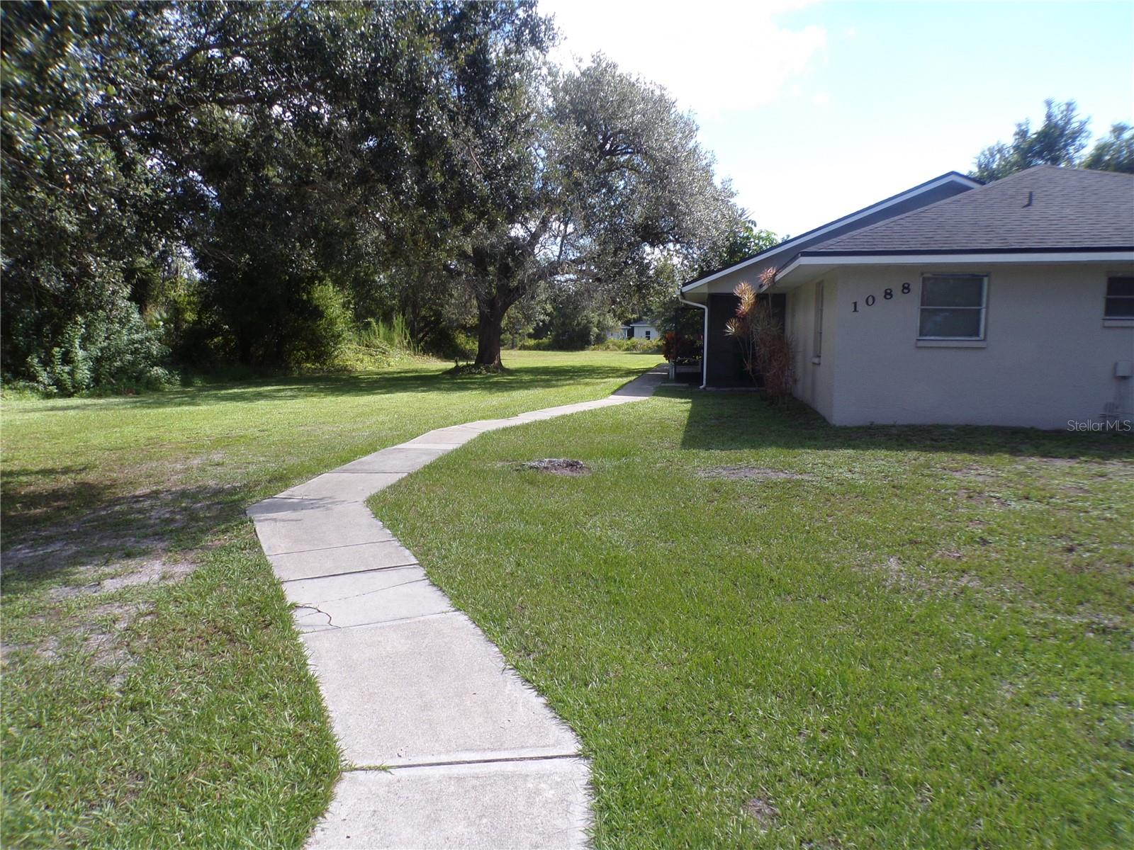 1088 Melville Rd #a Property Photo 12