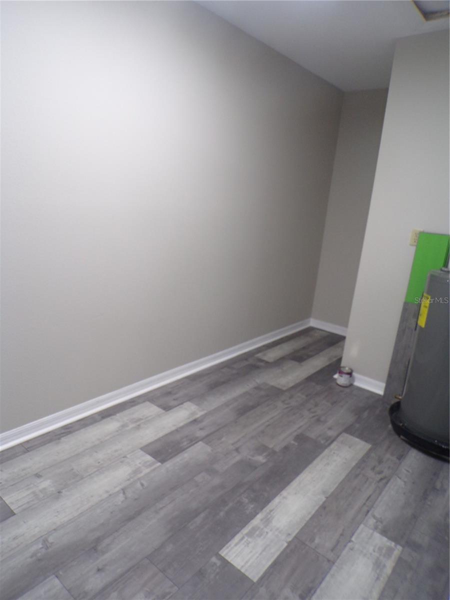 1088 Melville Rd #a Property Photo 27