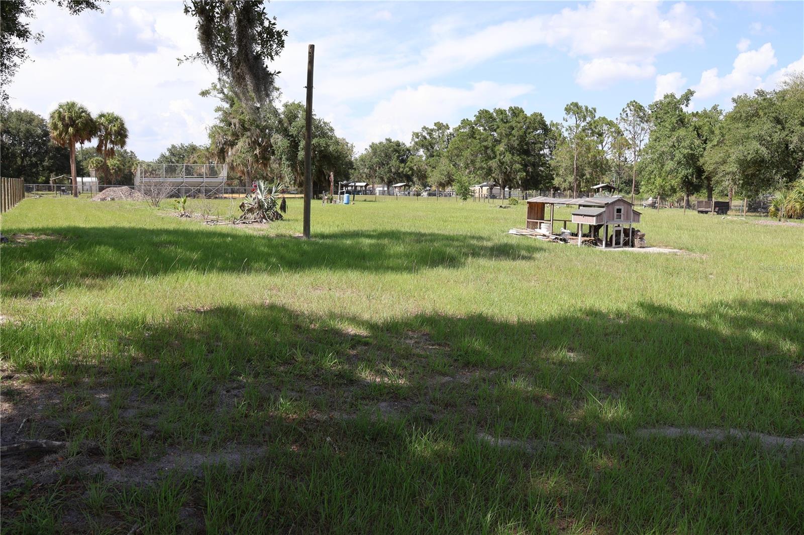 699 Baker St Property Photo 2