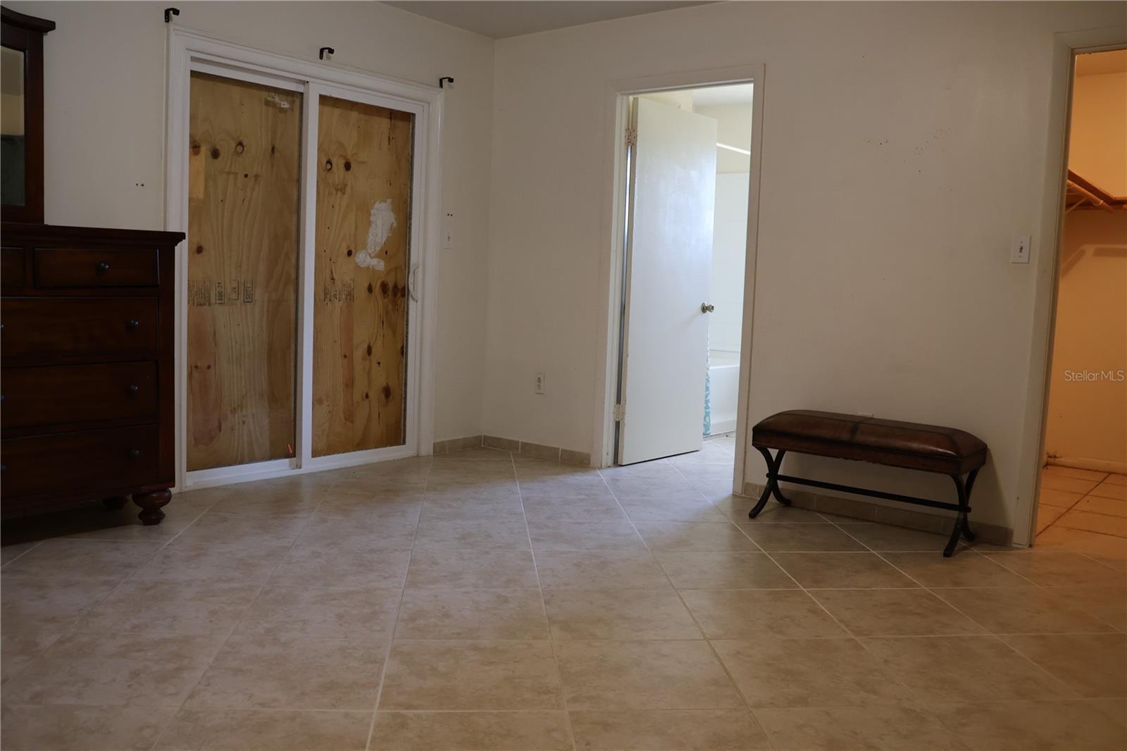 699 Baker St Property Photo 20