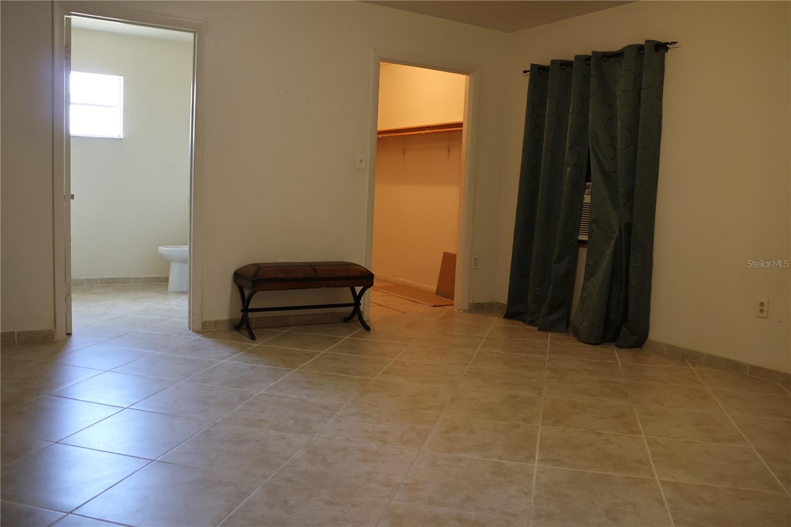 699 Baker St Property Photo 21