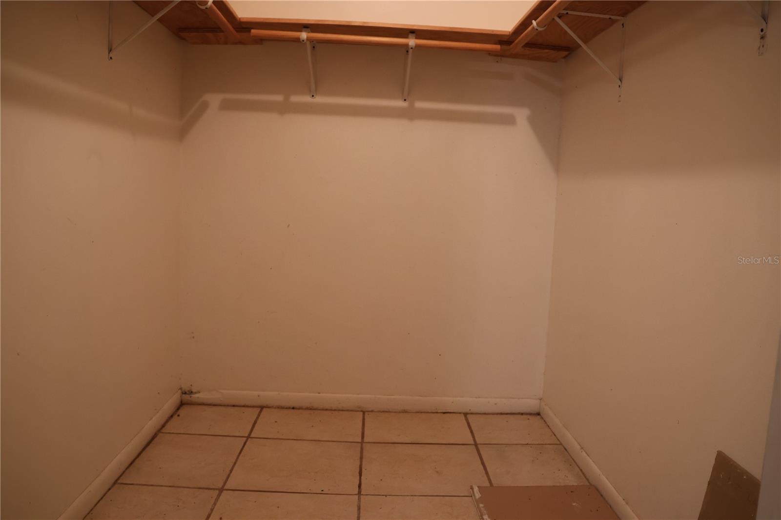 699 Baker St Property Photo 24