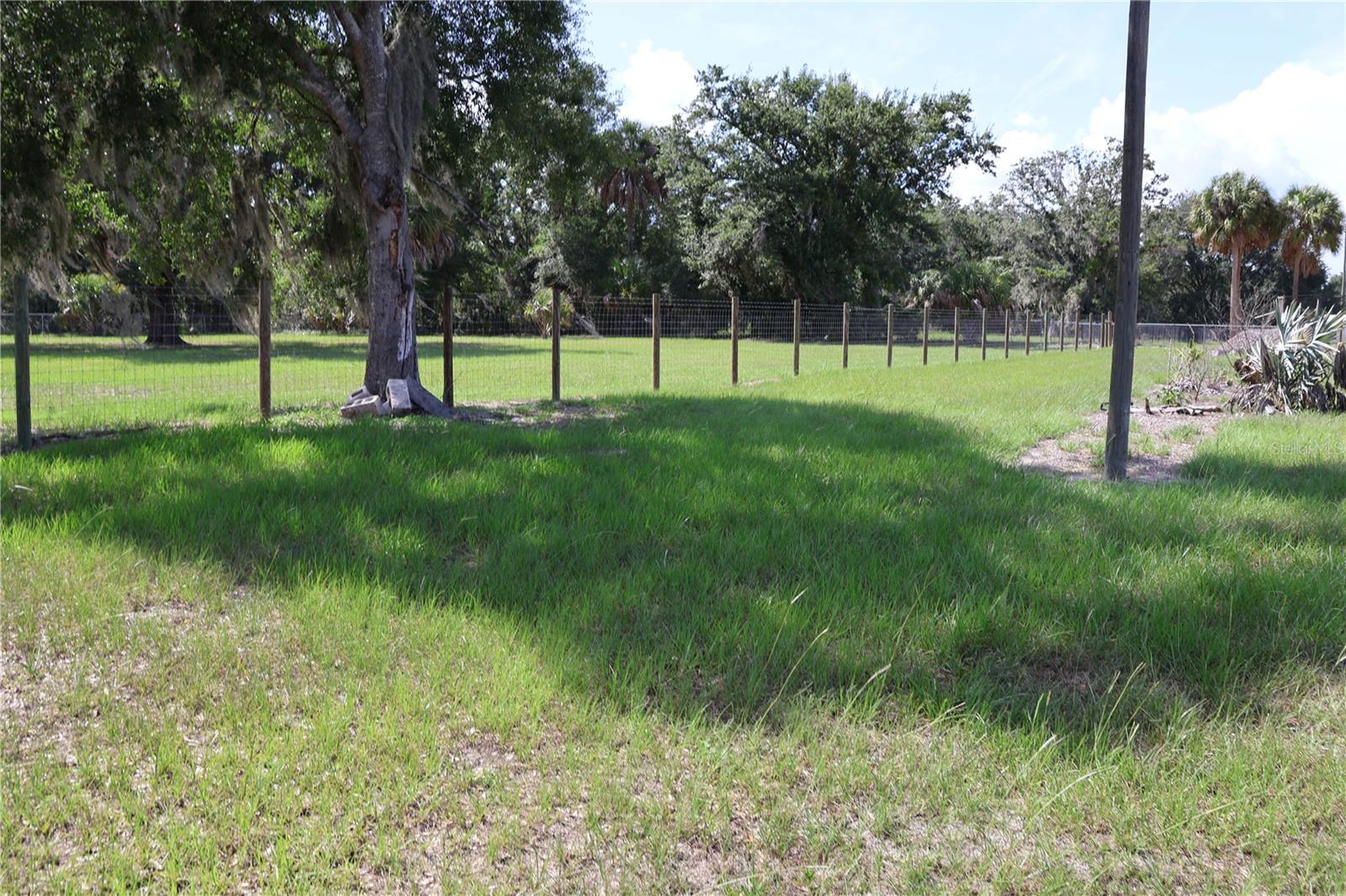699 Baker St Property Photo 25