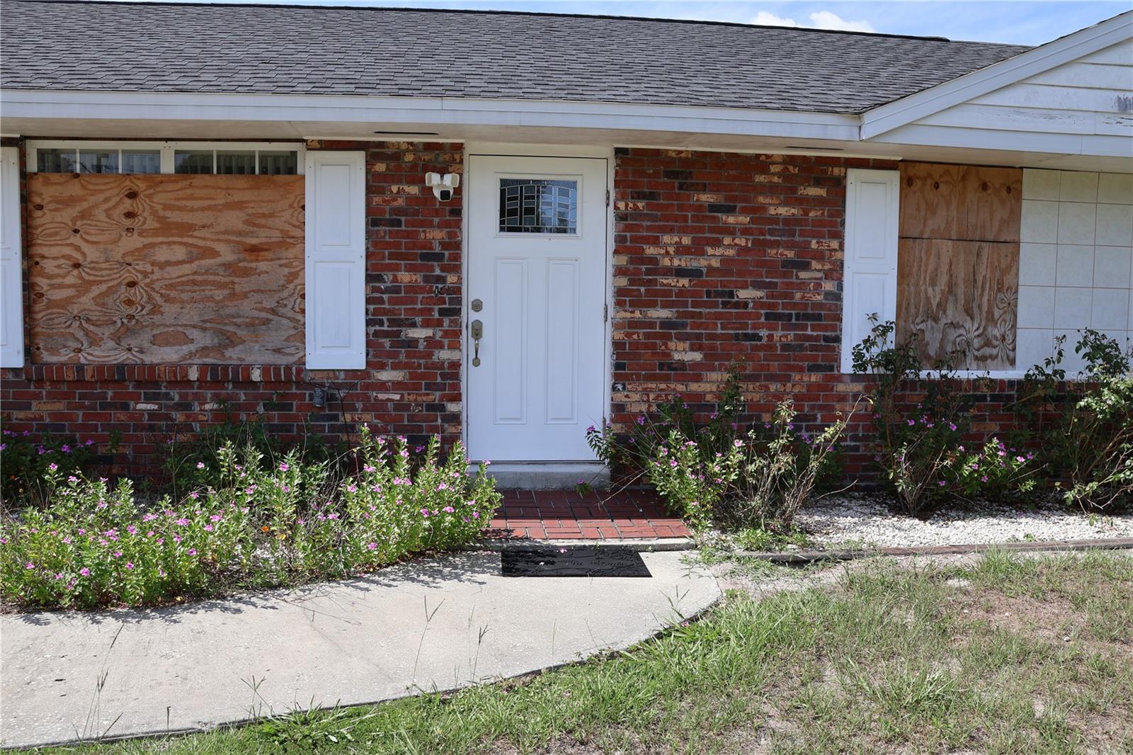 699 Baker St Property Photo 27
