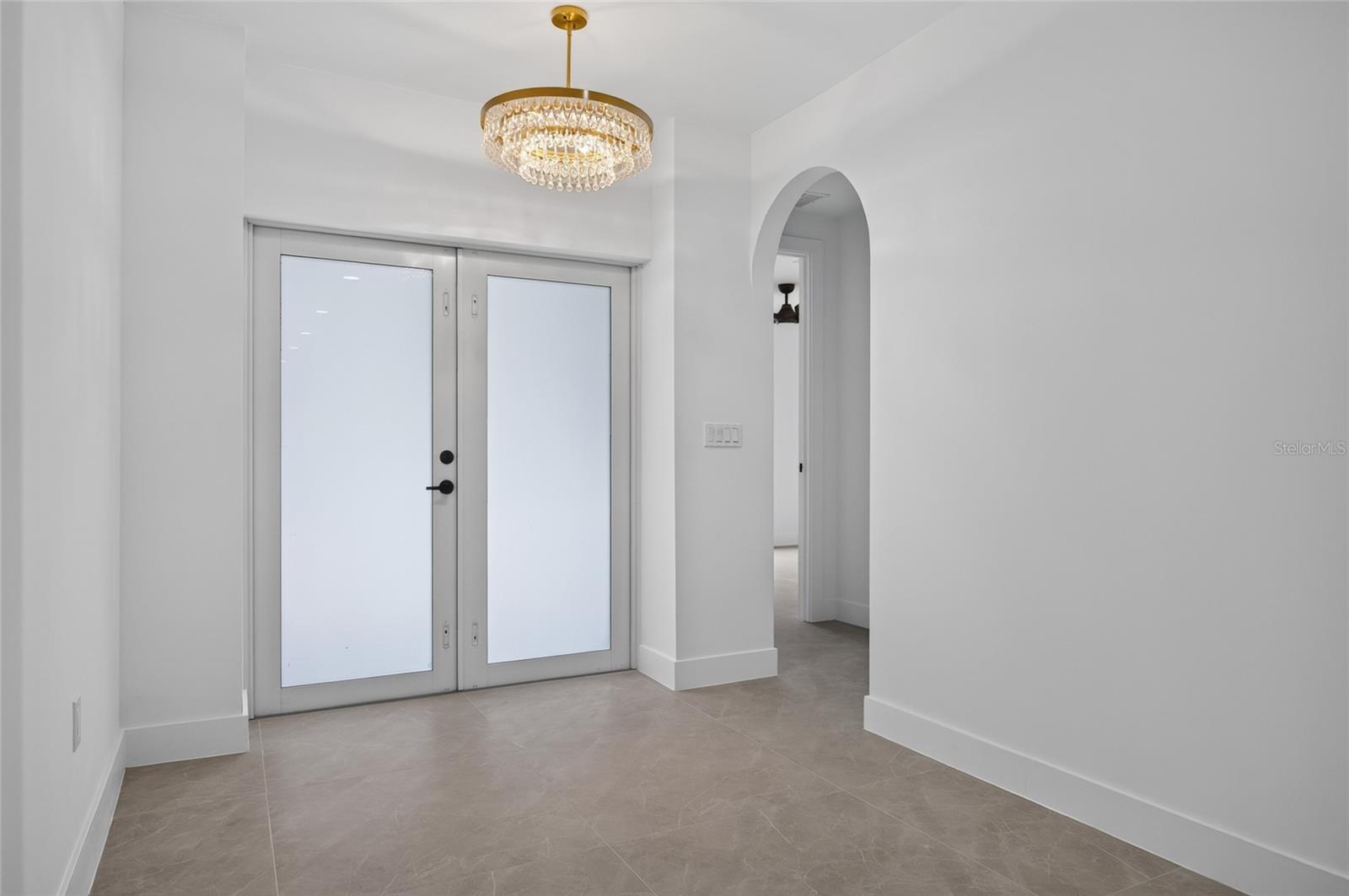 1177 Commerce St Property Photo 4