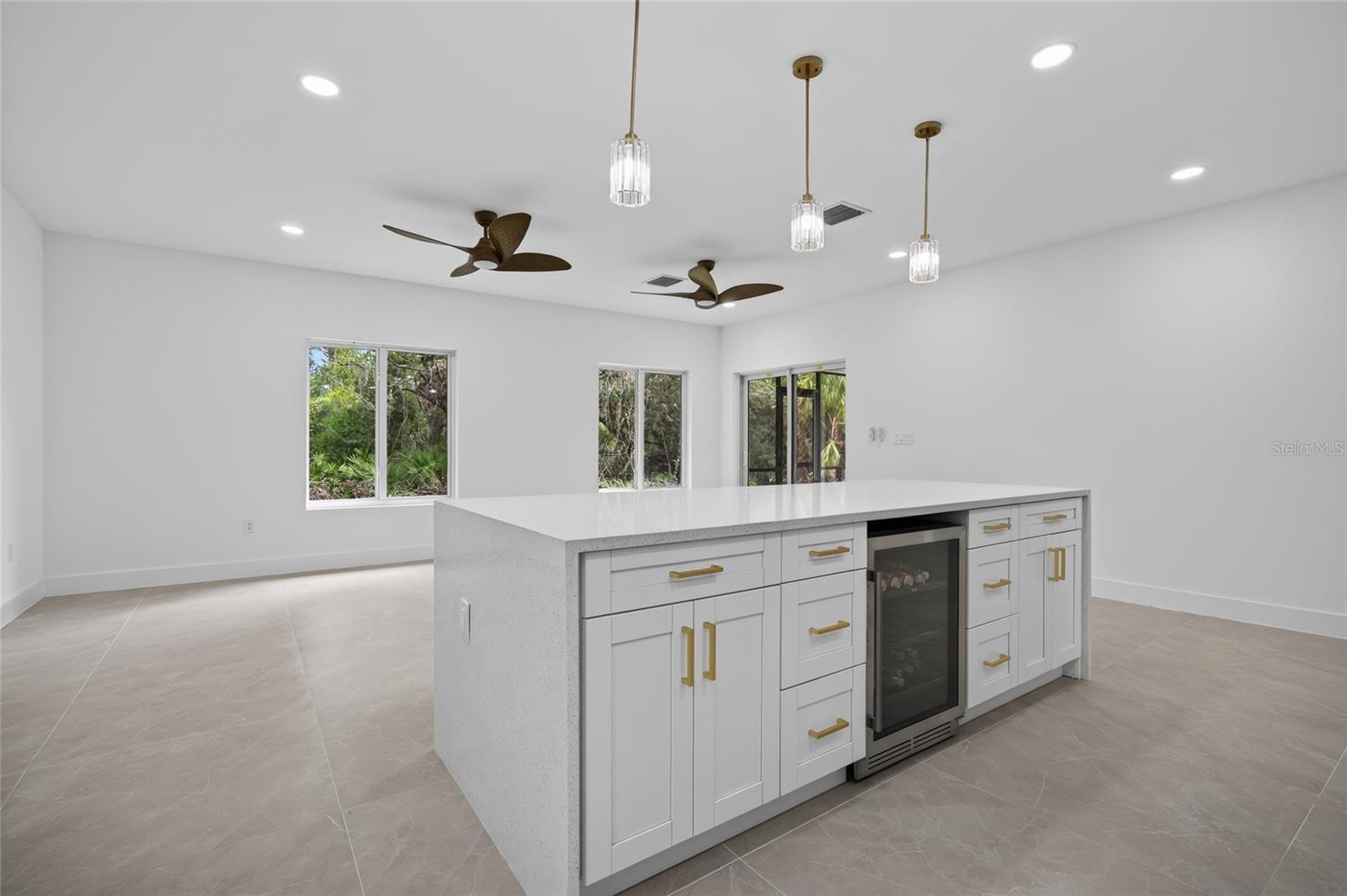 1177 Commerce St Property Photo 16