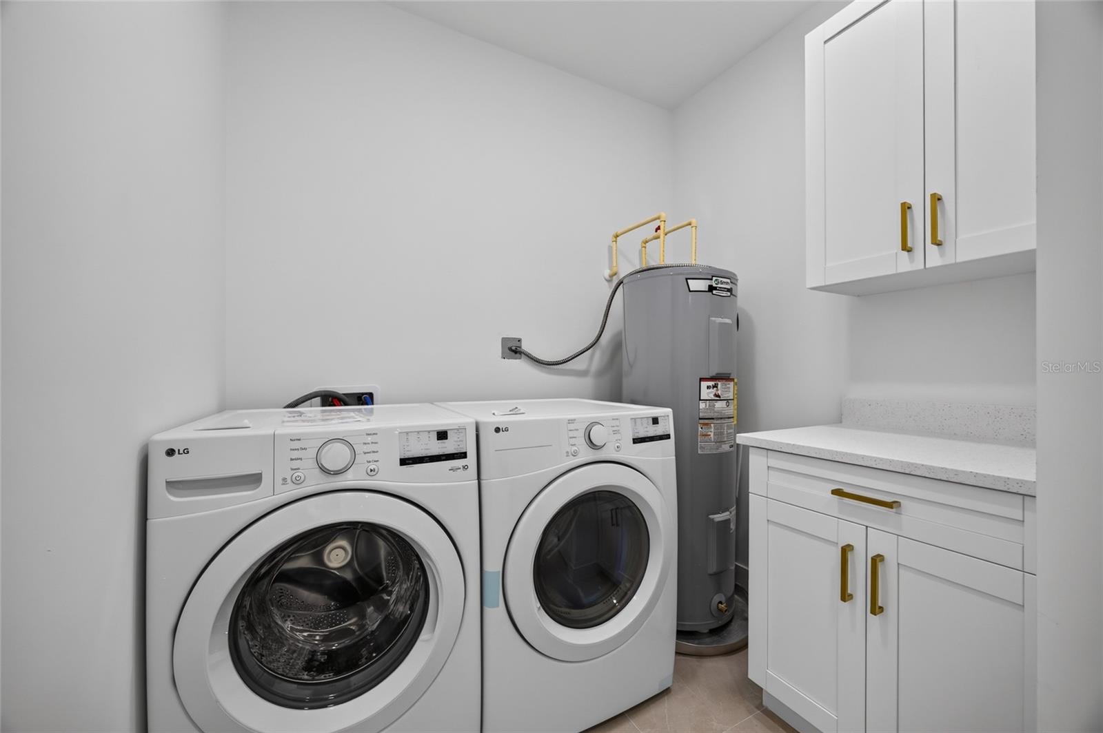 1177 Commerce St Property Photo 36