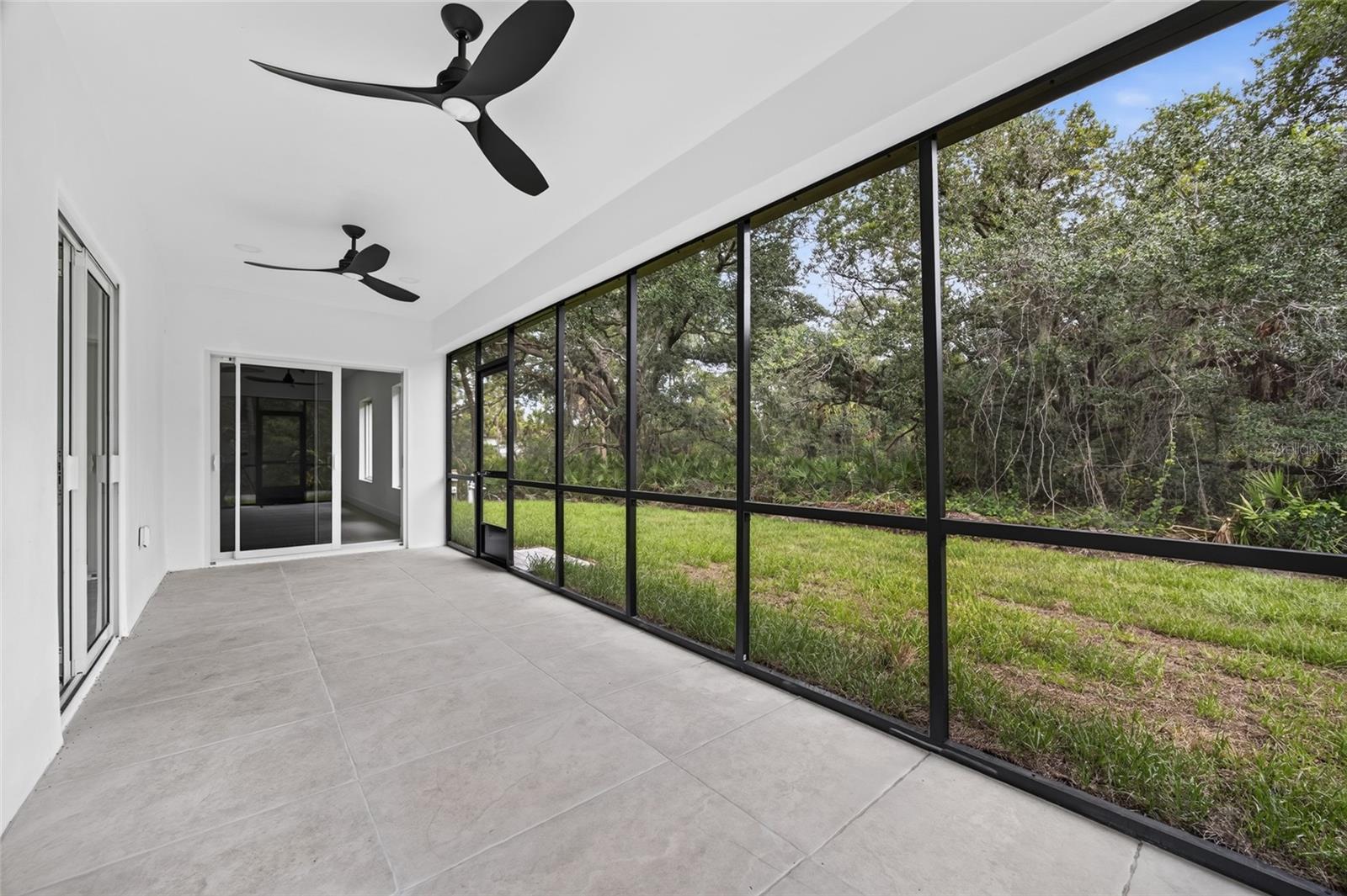 1177 Commerce St Property Photo 40
