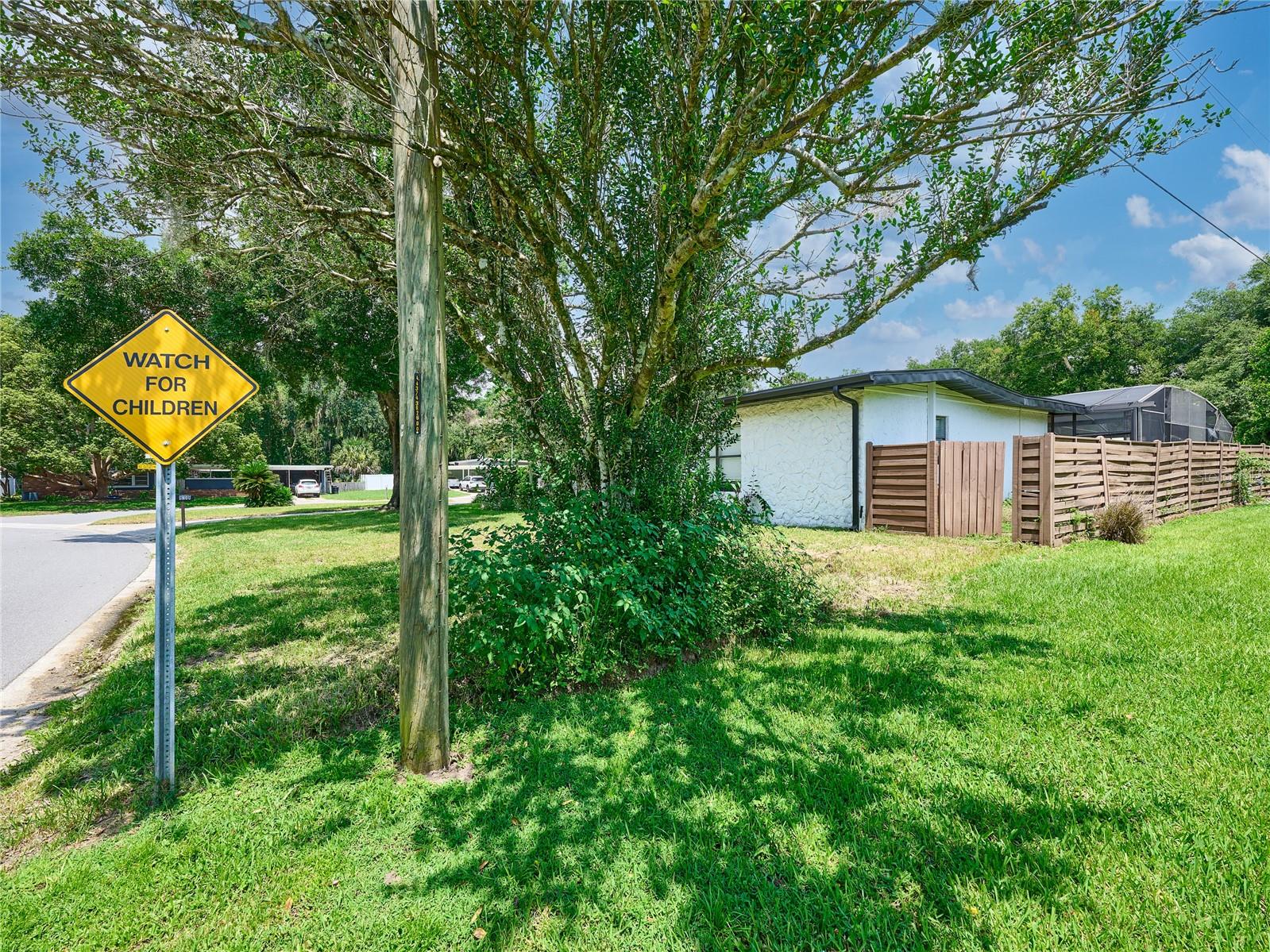 1100 Cornell Dr Property Photo 3