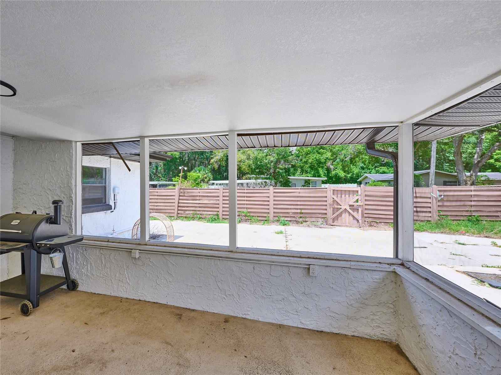 1100 Cornell Dr Property Photo 30
