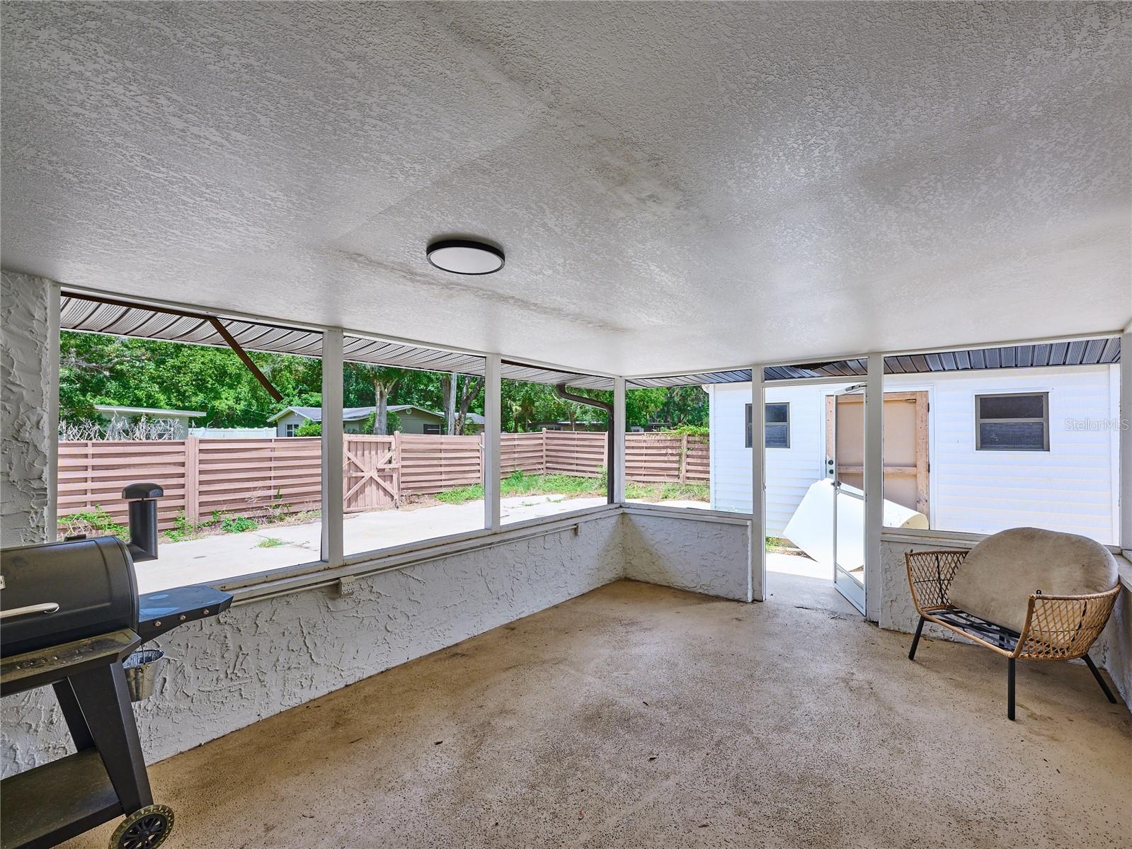 1100 Cornell Dr Property Photo 32