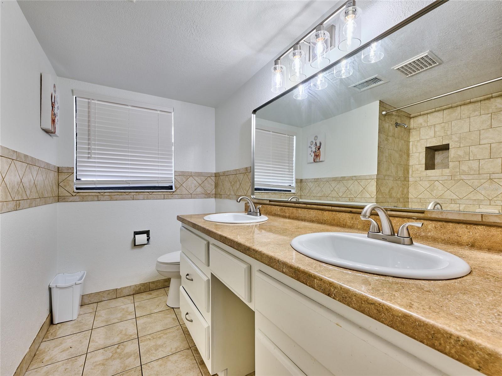 1100 Cornell Dr Property Photo 57