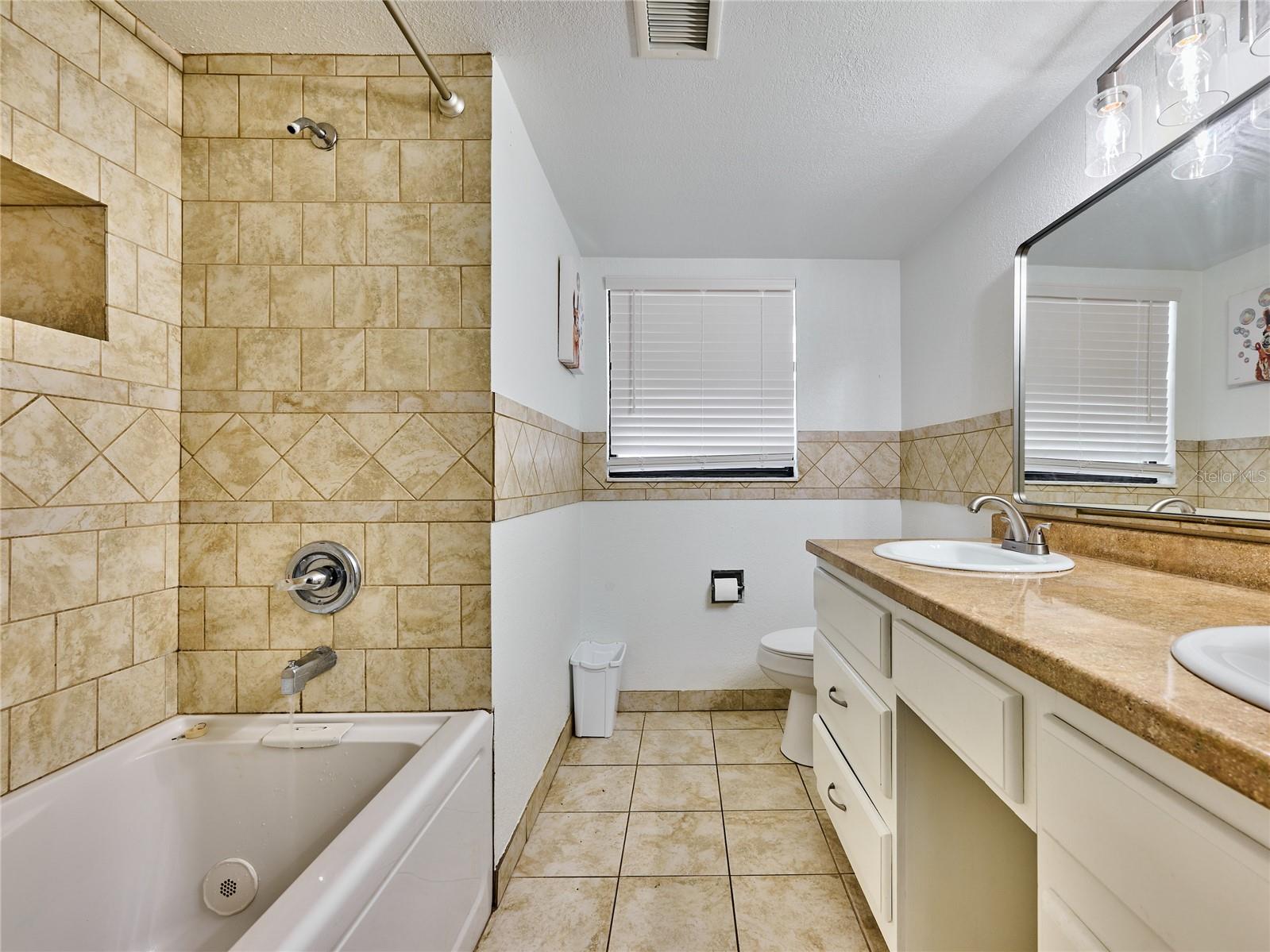 1100 Cornell Dr Property Photo 58