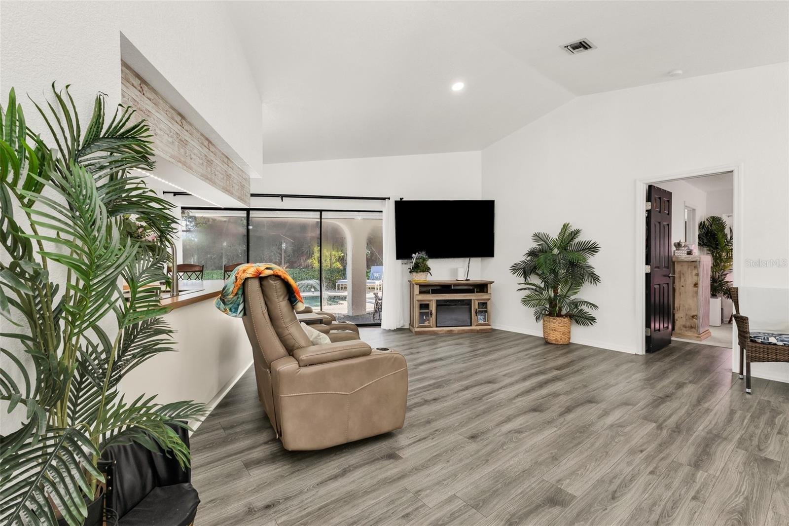 18306 Koala Ave Property Photo 10