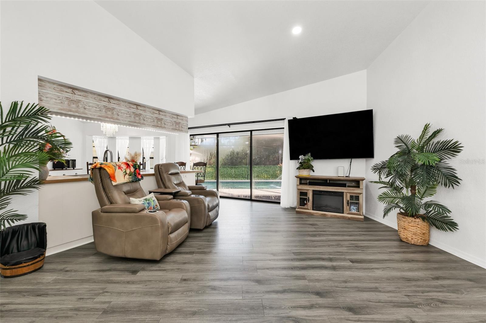 18306 Koala Ave Property Photo 12